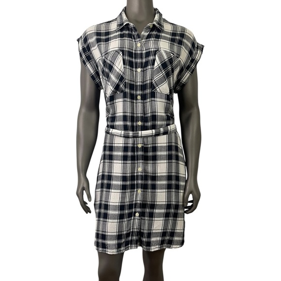 GAP Dresses & Skirts - GAP Dress Women’s M Black & White Plaid Shirt Dress Button Down Tie Belt